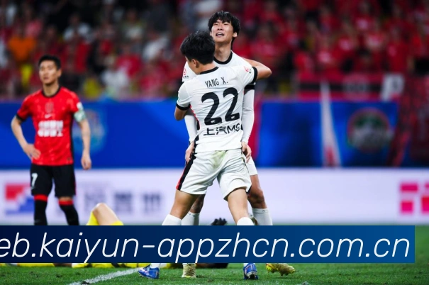 乔治篮球风采全面解析及比赛表现精彩瞬间回顾:最新赛事动态与深度分析 乔治篮球风采全面解析及比赛表现精彩瞬间回顾:最新赛事动态与深度分析